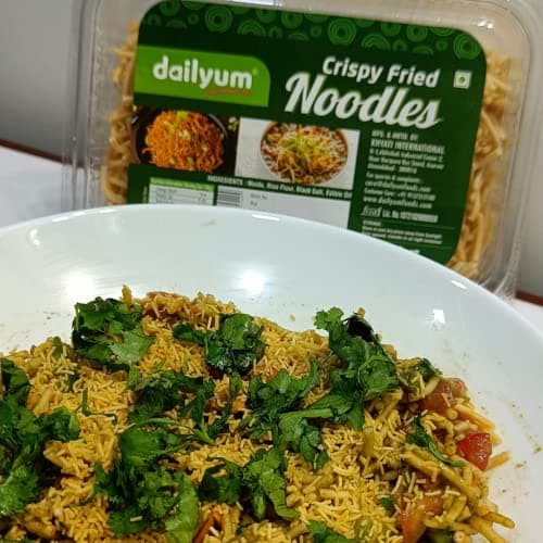 Dailyum Crispy Fried Noodles | Pack Of 2 | 200 Gram Each | For Chinese Bhel, Soups & Sizzlers | Ready-To-Eat, Preservative Free — image 3